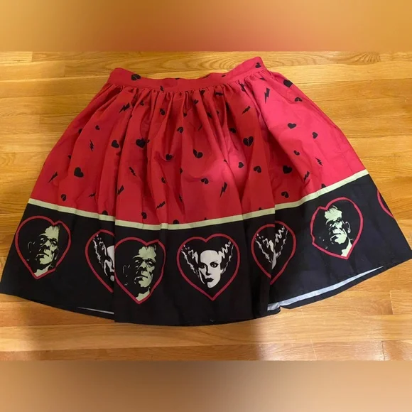 Unique Vintage Universal Monsters Frankenstein skirt size 16 - Picture 1 of 6